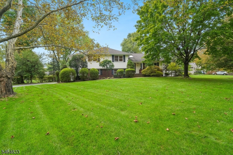 91 Ridge Drive Livingston NJ 07039