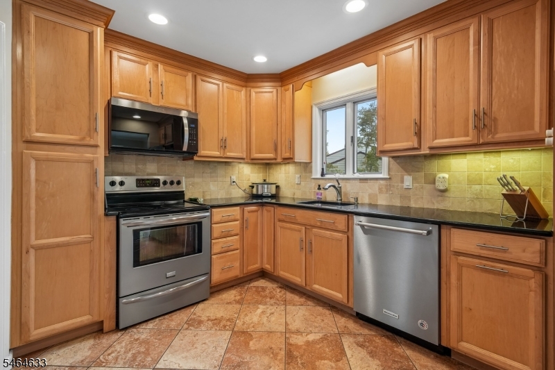 91 Ridge Drive Livingston NJ 07039