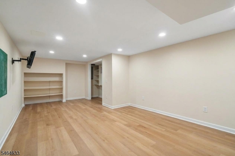 91 Ridge Drive Livingston NJ 07039