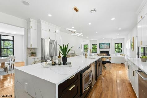 170 Johnston Drive Extension Watchung NJ 07069