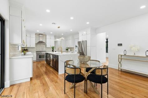 170 Johnston Drive Extension Watchung NJ 07069