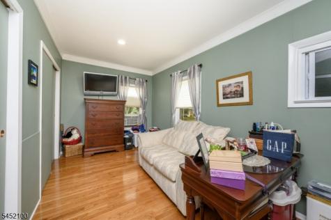 147 Claremont Avenue Verona NJ 07044