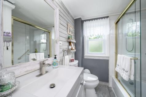 147 Claremont Avenue Verona NJ 07044