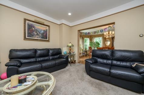 147 Claremont Avenue Verona NJ 07044