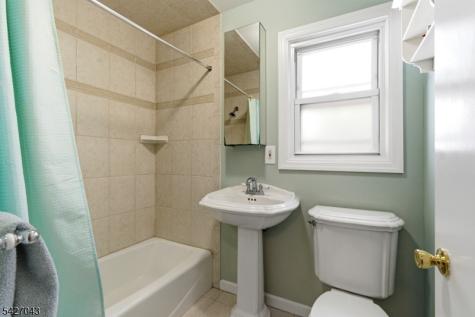 32 Hibernia Road Rockaway NJ 07866