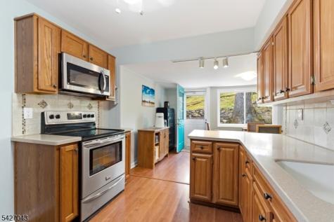 32 Hibernia Road Rockaway NJ 07866