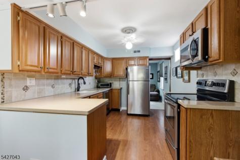 32 Hibernia Road Rockaway NJ 07866