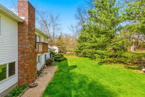 8 Bogert Road Montville NJ 07058