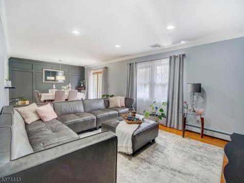 18 Old Traveled Way Roxbury NJ 07852