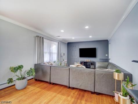18 Old Traveled Way Roxbury NJ 07852