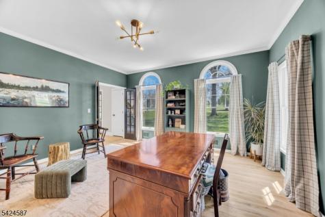 1 Berkshire Court Clinton NJ 08833