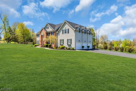 1 Berkshire Court Clinton NJ 08833
