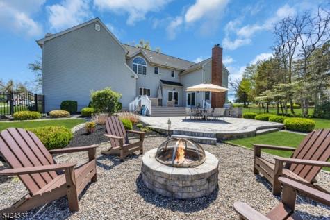 1 Berkshire Court Clinton NJ 08833