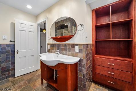 122 Holland Road South Orange Village NJ 07079