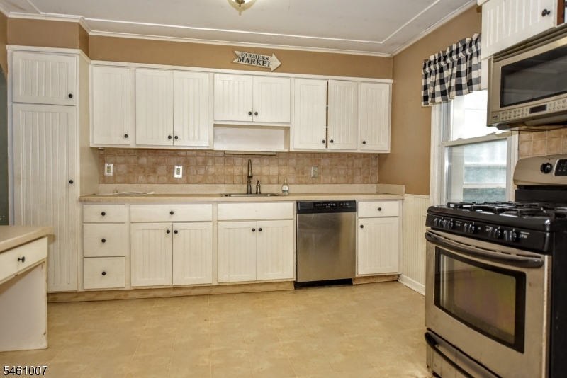 25 Stanley Court North Haledon NJ 07508