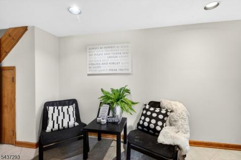 4 Jeanette Street Carteret NJ 07008