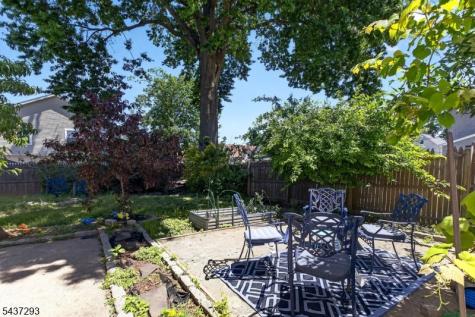 4 Jeanette Street Carteret NJ 07008