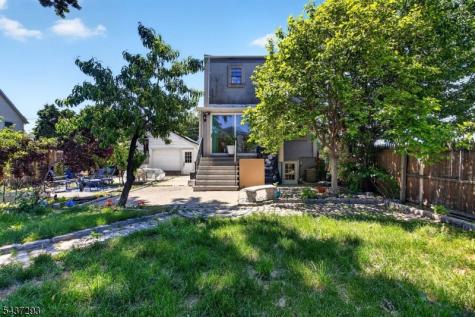 4 Jeanette Street Carteret NJ 07008
