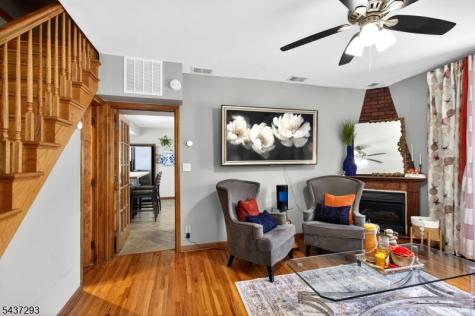 4 Jeanette Street Carteret NJ 07008