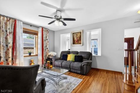 4 Jeanette Street Carteret NJ 07008