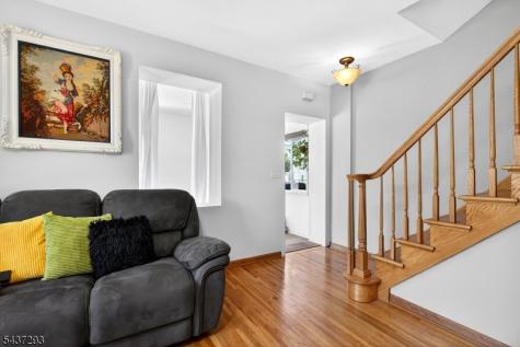 4 Jeanette Street Carteret NJ 07008