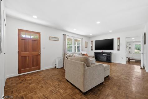 23 Marudy Drive Clinton NJ 08809