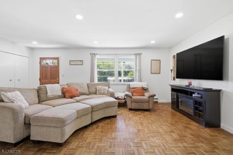 23 Marudy Drive Clinton NJ 08809