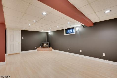 10 Wellington Avenue Woodbridge NJ 07064