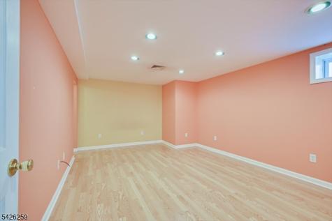10 Wellington Avenue Woodbridge NJ 07064