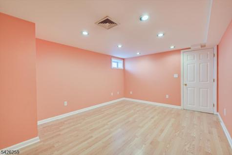 10 Wellington Avenue Woodbridge NJ 07064