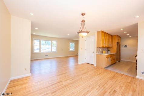 4 Van Duyne Avenue Riverdale NJ 07457