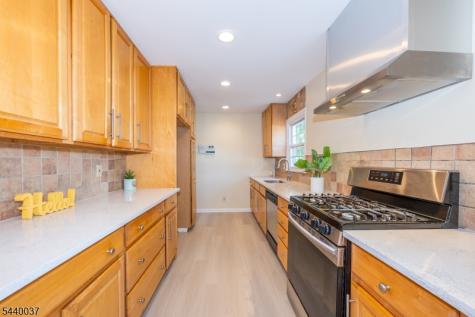 4 Van Duyne Avenue Riverdale NJ 07457