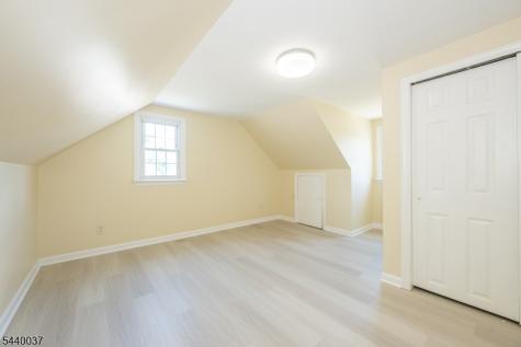 4 Van Duyne Avenue Riverdale NJ 07457