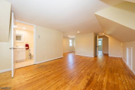 4 Van Duyne Avenue Riverdale NJ 07457