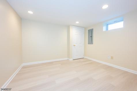 4 Van Duyne Avenue Riverdale NJ 07457
