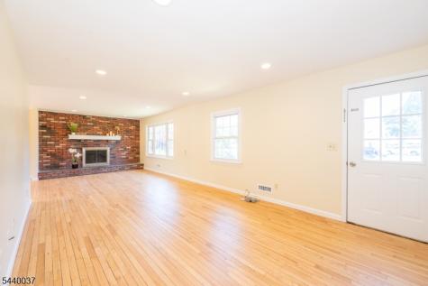 4 Van Duyne Avenue Riverdale NJ 07457