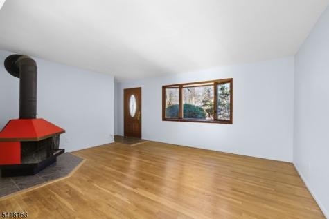 18 Kendall Drive Ringwood NJ 07456