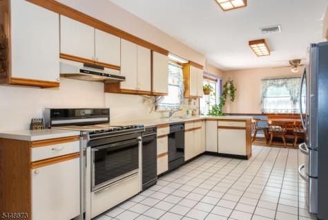14 Garden Avenue Wharton NJ 07885