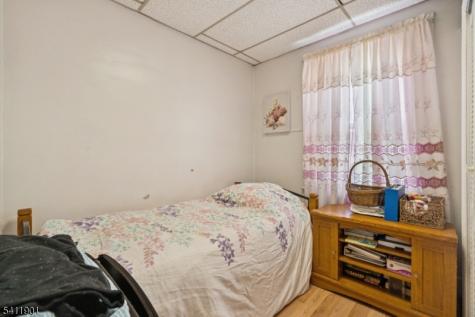 7 Wolf Place Irvington NJ 07111