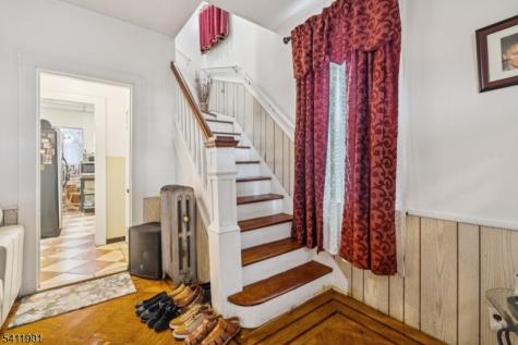 7 Wolf Place Irvington NJ 07111
