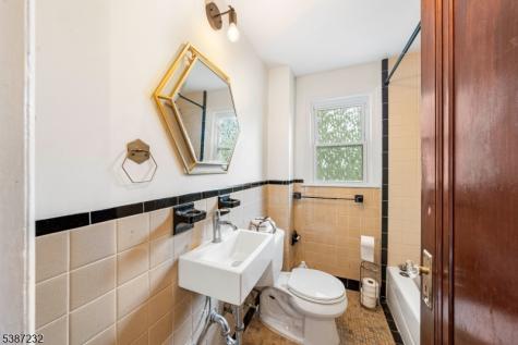 36 2ND Street Fanwood NJ 07023