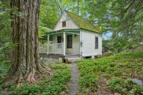 55 Raccoon Island Road Jefferson NJ 07849