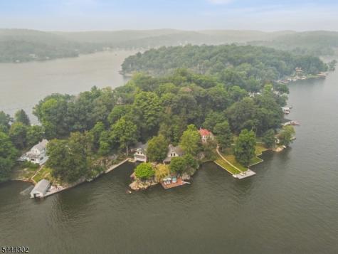 55 Raccoon Island Road Jefferson NJ 07849