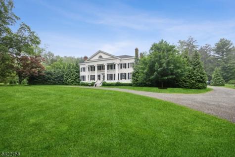 44 Spring Valley Road Morris NJ 07960