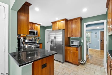 914 Inwood Place Rahway NJ 07065