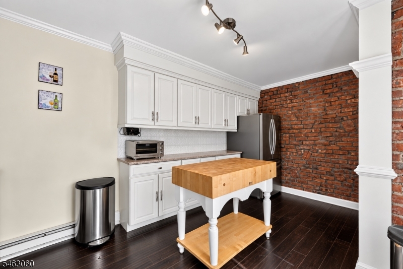 31 Freeman Place Nutley NJ 07110