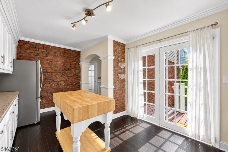 31 Freeman Place Nutley NJ 07110