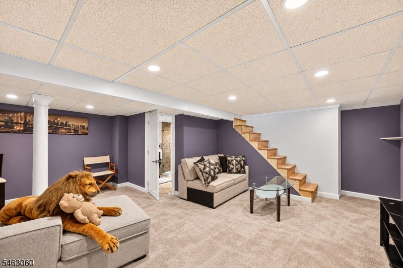 31 Freeman Place Nutley NJ 07110