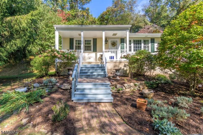 8 Prescott Circle Clinton NJ 08833
