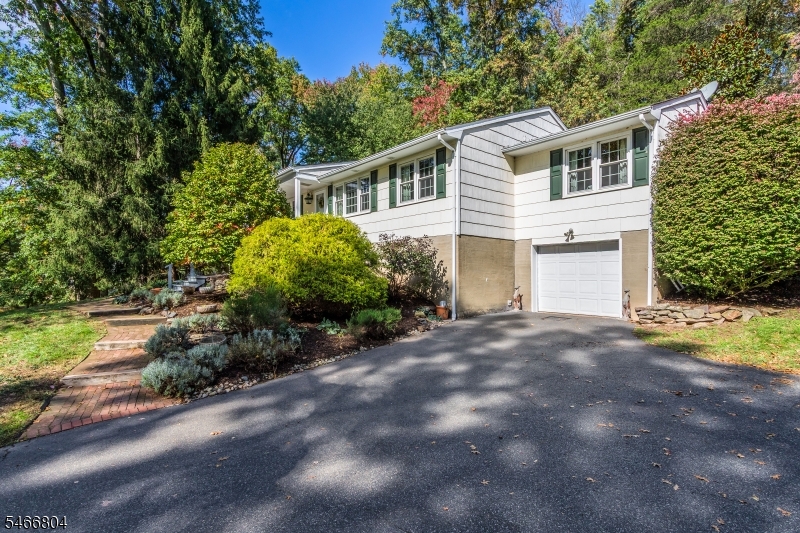 8 Prescott Circle Clinton NJ 08833